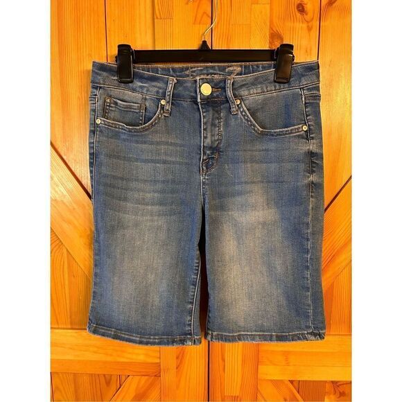 SEVEN7 Womens Weekend Bermuda shorts Size 8 Stretchy Distressed (3855) - Picture 1 of 4
